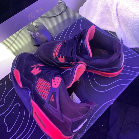 JORDAN 4 RED THUNDERS - Picture 4 of 4